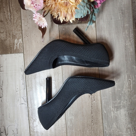 Wild Pair Black Striped Comfort Daliaa Knit Slip-On Women's Pumps Size 8M NWOT - Picture 9 of 16